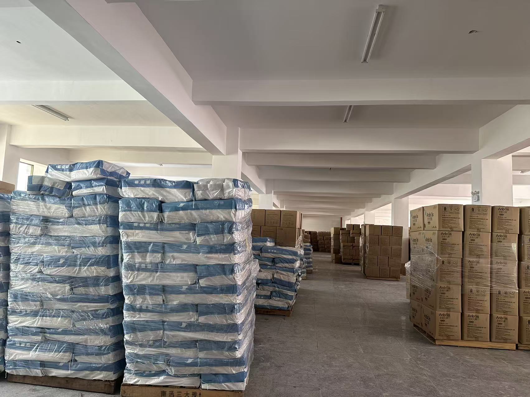 Nepal customer make order to us 3 container loading today